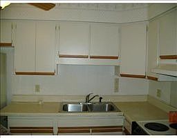 3rd image of 2891 Stratford Dr
