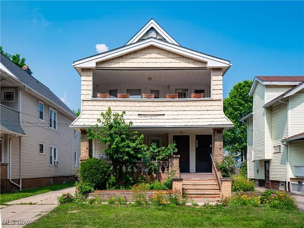 1362 Phelps Ave, Lakewood, OH 44107