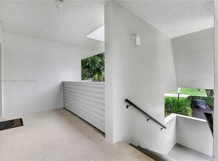 4017 N Cypress Dr APT 201, Pompano Beach, FL 33069