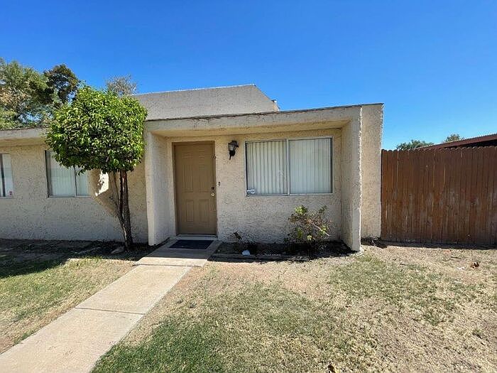 1st image of 944 S Valencia Unit 6