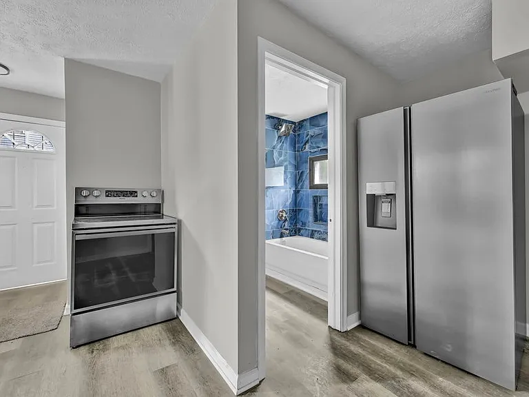 5008 McBride Ave — Photo 8