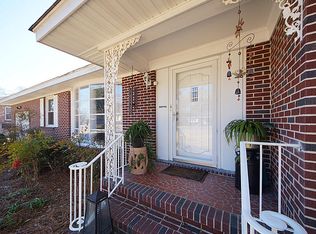 1131 John Rutledge Ave, Hanahan, SC 29410