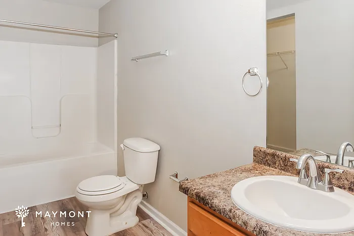 130 Dormont Dr NE — Photo 12