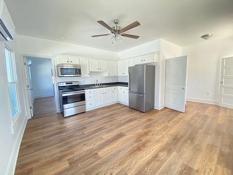 102 Academy St — Photo 2