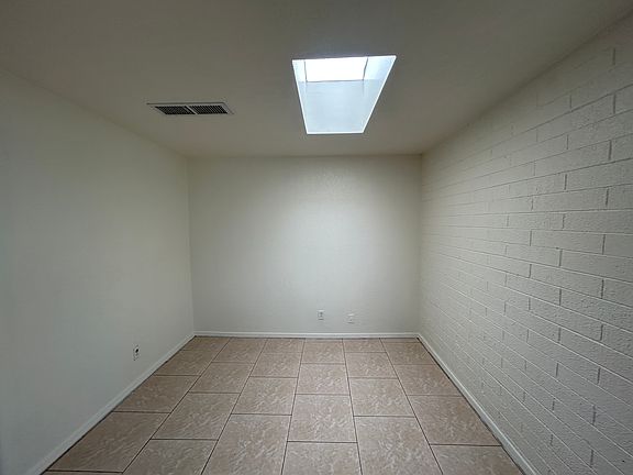 5th image of 8014 W Osborn Rd
