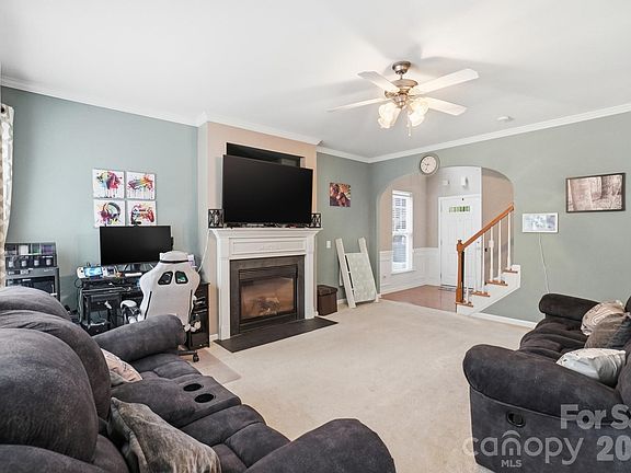3rd image of 4593 Little Leaf Ln
