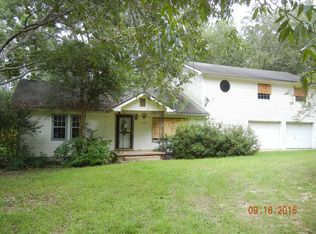 934 Hires Rd, Jesup, GA 31545