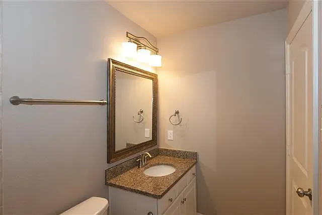 2572 Jackson Dr — Photo 10