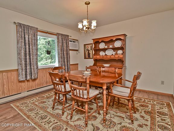 2nd image of 827 Somers Ln