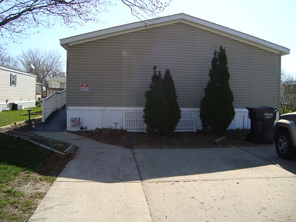 2nd image of 6206 Kran Ave SE