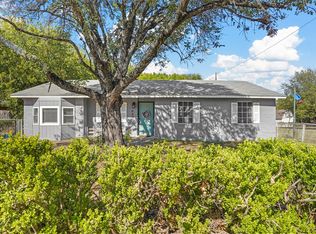 609 Springtime Dr, Cedar Hill, TX 75104