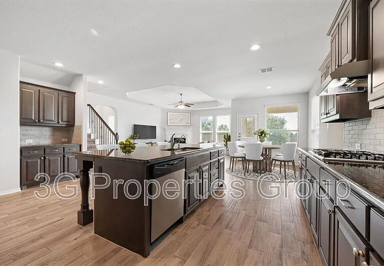 1500 Canary Ln — Photo 9