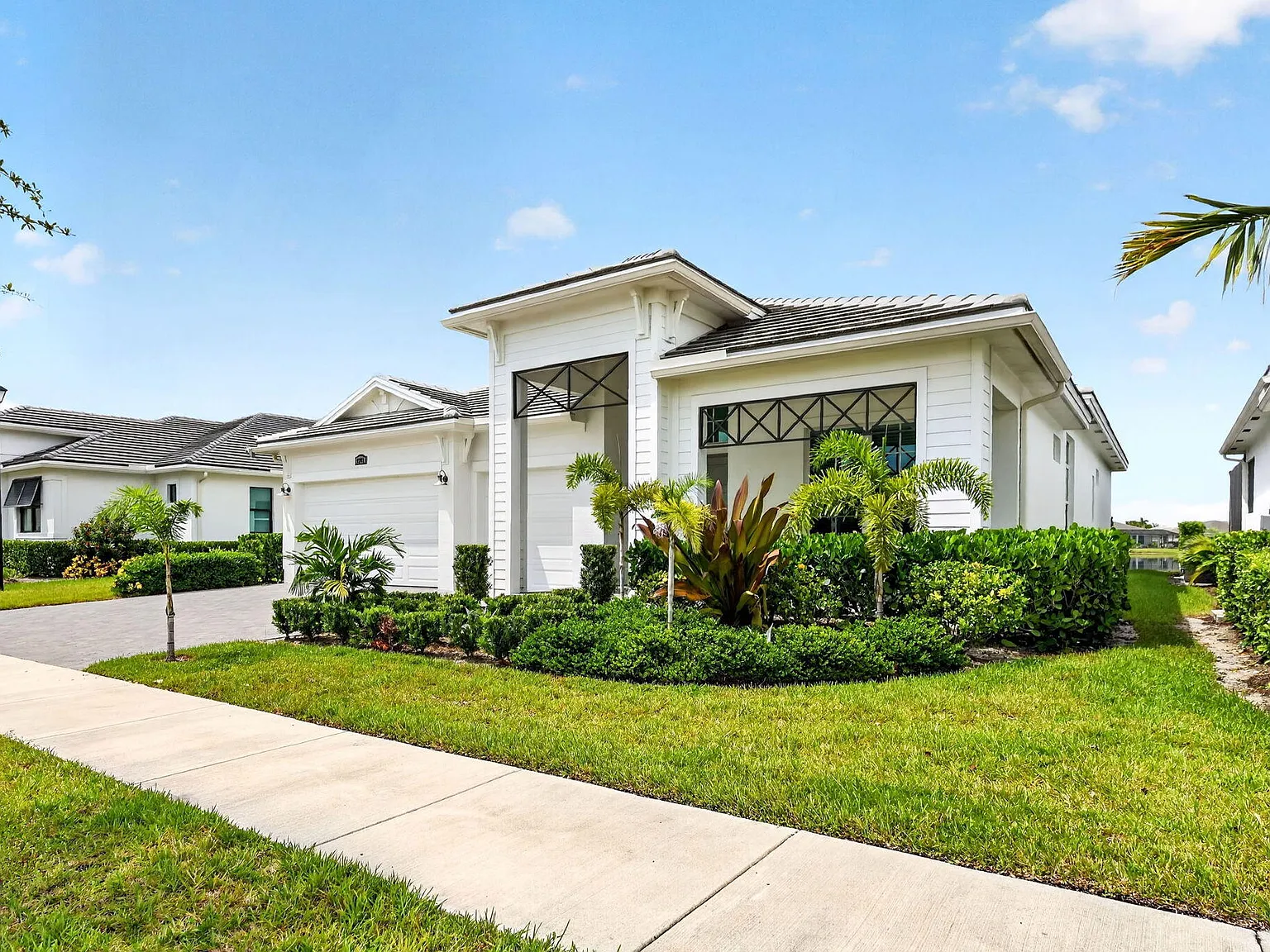 3 bed, 3.0 bath, 2554 sqft, $5,500 — Photo 4
