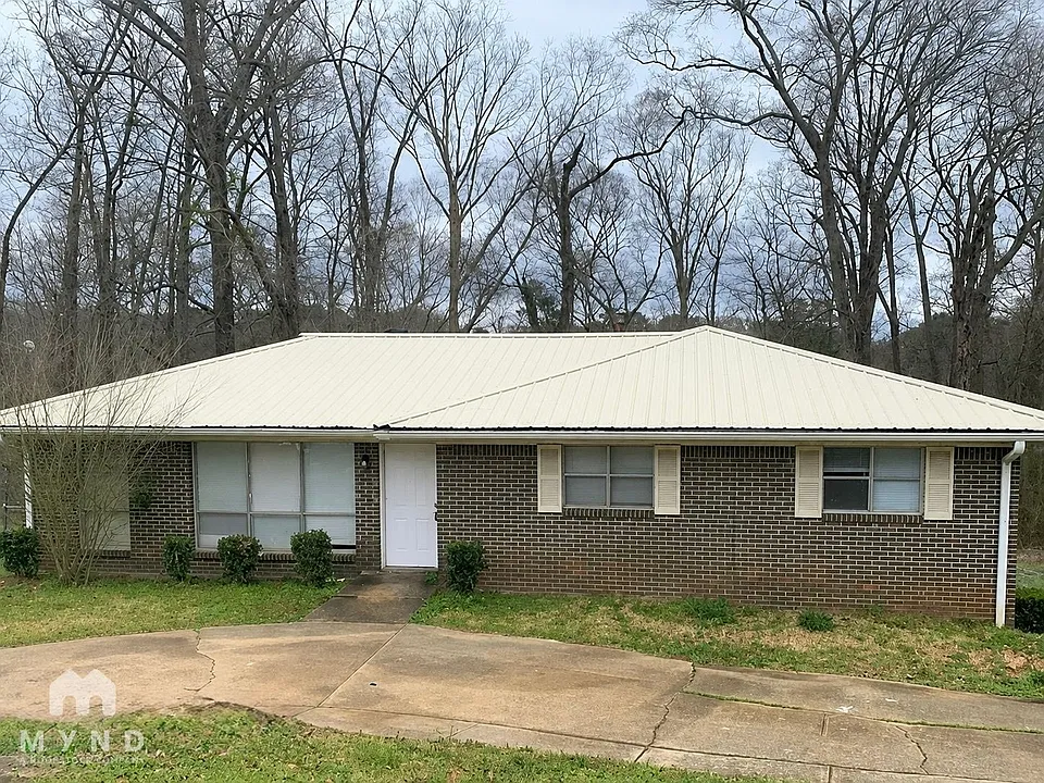 1451 Hendrix Dr