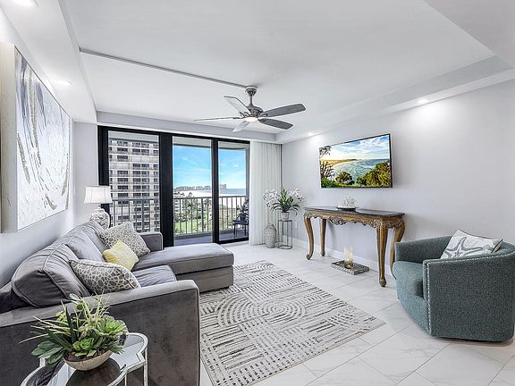 3rd image of 320 Seaview Ct APT 909