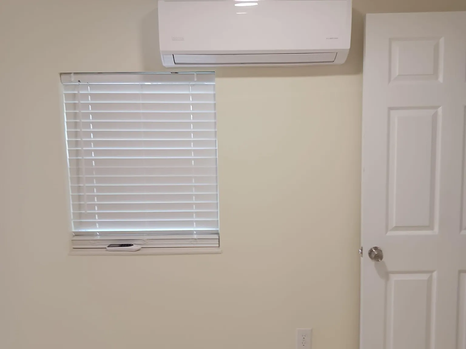 1 bed, 400 sqft, $1,200 — Photo 4
