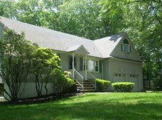 377 Southview Rd, River Vale, NJ 07675