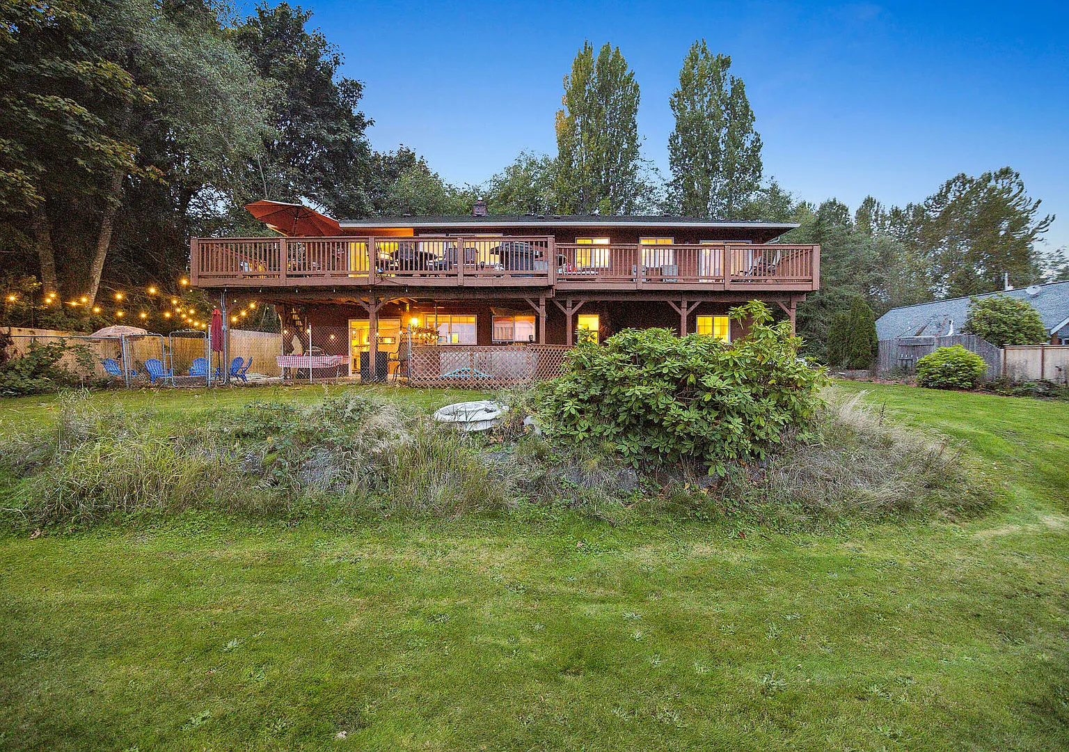 Puget Sound Escape-Sleeps 10 Hot Tub Sound Views — Photo 3