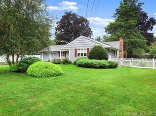 4 Crocus Ln, Norwalk, CT 06851