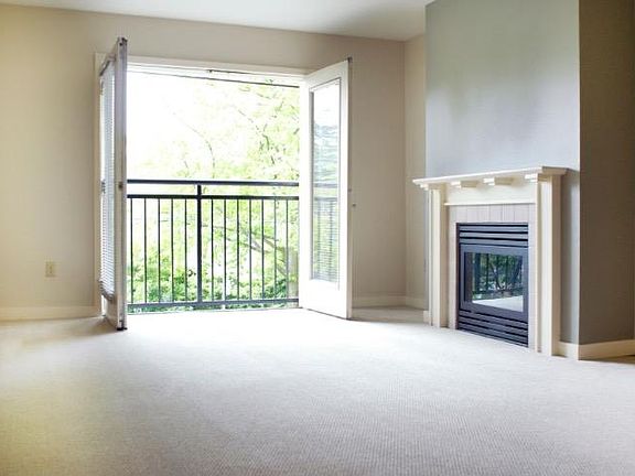 4th image of 701 1st Ave N APT 204