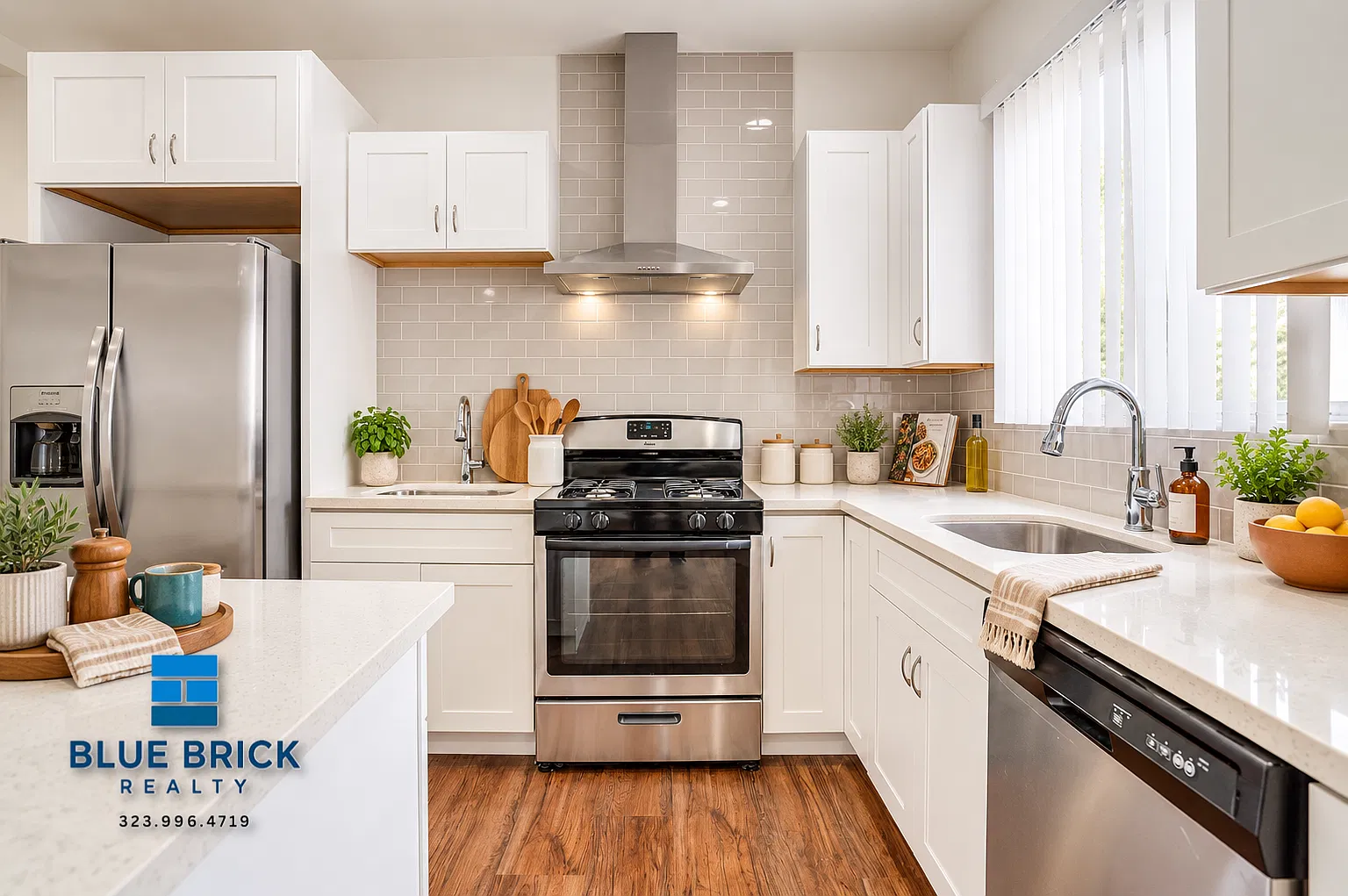 5320 Corteen Pl — Photo 2