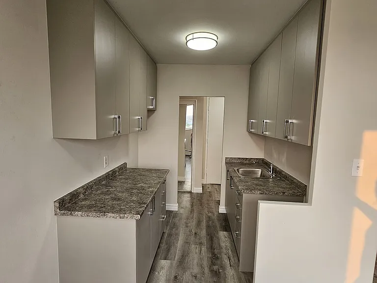 1817 Victoria Park Ave — Photo 15