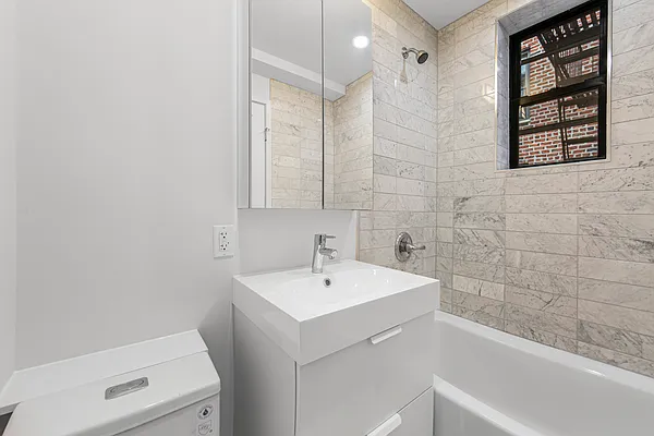 Sold by Compass | media 22