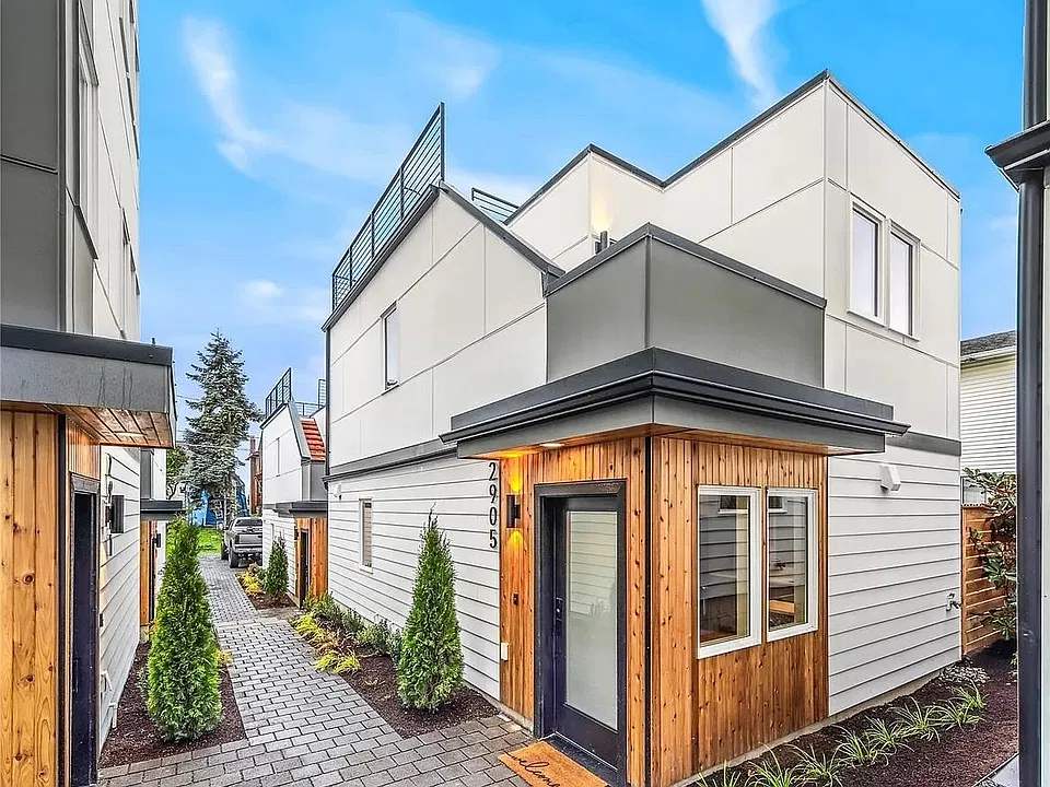 2905 13th Ave SW