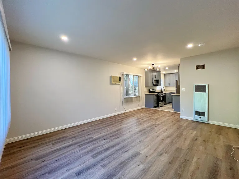 231 S Hudson Ave #15 — Photo 11