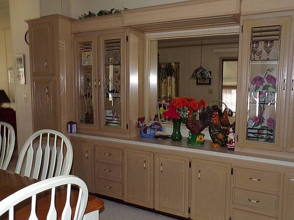 4th image of 3178 Country Ln