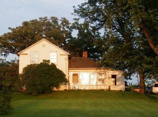 6122 Hilltop Rd, Oshkosh, WI 54904