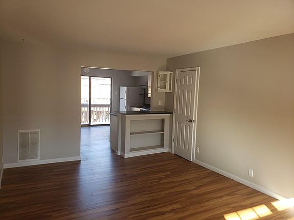 2nd image of 443 S Clay Ave #2