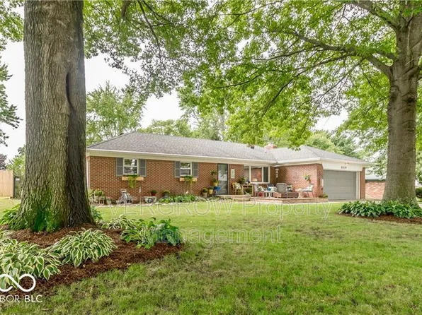 809 Orchard Ln, Greenwood, IN 46142