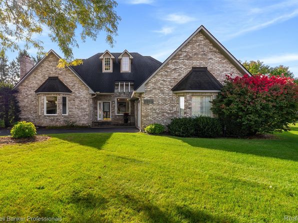 3972 Chevron Dr