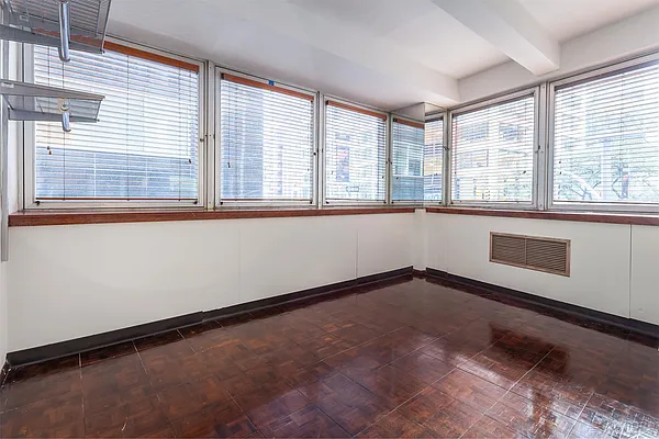 Rented by Oxford Property Group | media 9