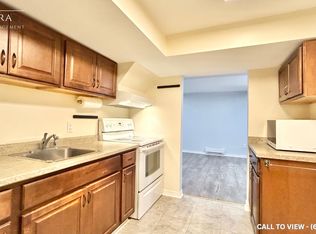 2631 Sherhill Dr #2, Mississauga, ON L5J3Z2