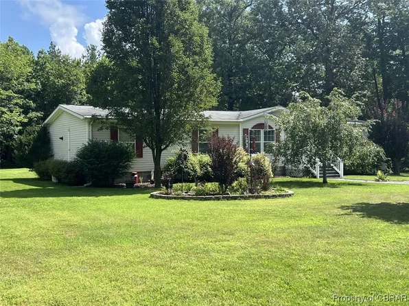 102 Mechams Cove Rd, Topping, VA 23169