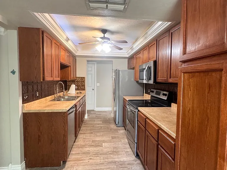 5619 Colonial Oaks Blvd — Photo 12