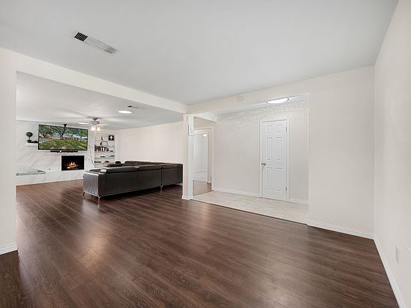 2nd image of 1803 Windlea Dr