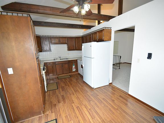 5th image of 4516 Wellington Ave