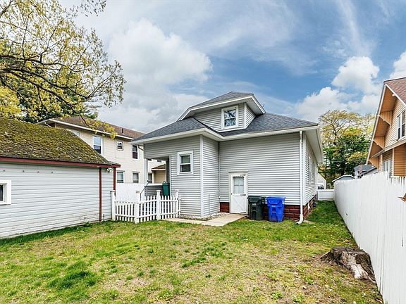 5th image of 79 Marsden St
