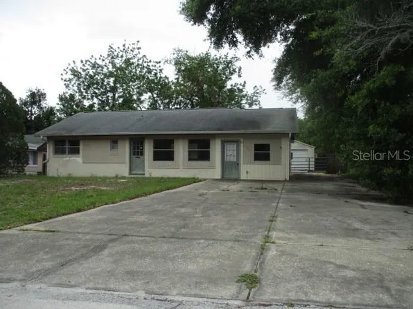 1335 Elray Blvd, Mount Dora, FL 32757