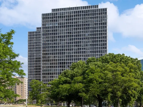 330 W Diversey Pkwy APT 2108, Chicago, IL 60657
