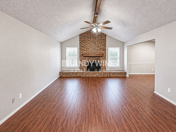 4th image of 5233 Hill Ridge Dr