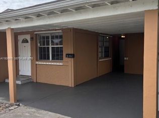 206 SW 67th Ter, Hollywood, FL 33023