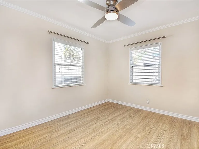 445 Bent St — Photo 7