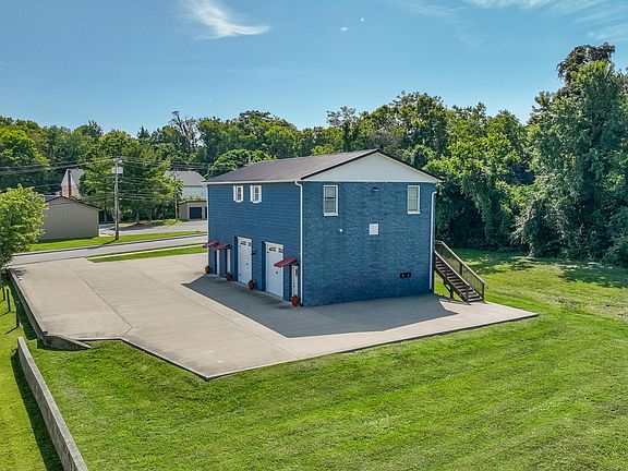 3rd image of 113 Lester St