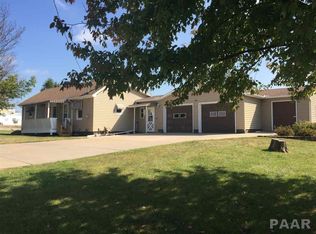 210 N Main St, Roanoke, IL 61561