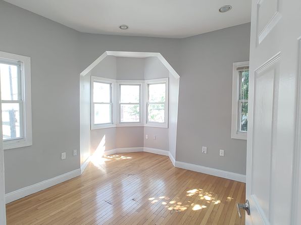401 River St FLOOR 2