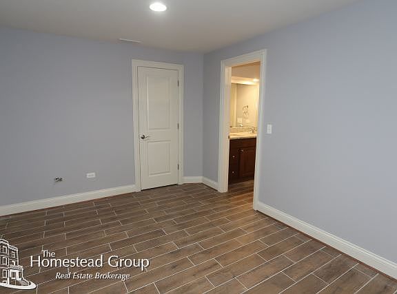 2nd image of 1446 W Fullerton Ave #Gardenbsmt